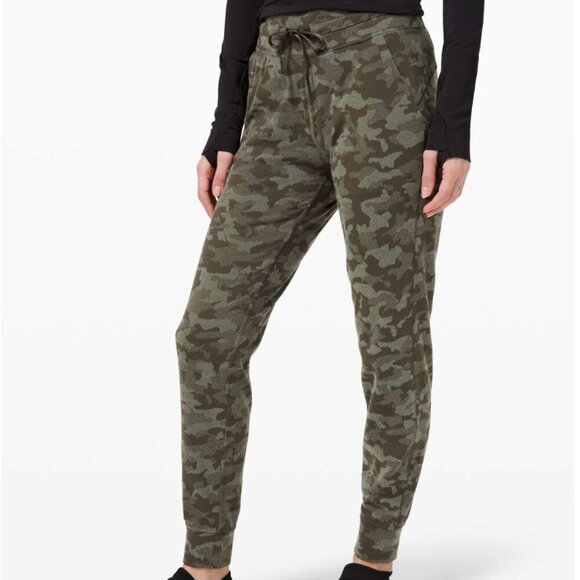 Lululemon Ready to Rulu Jogger Green Camo Size 2 Pants 29" - Picture 1 of 6